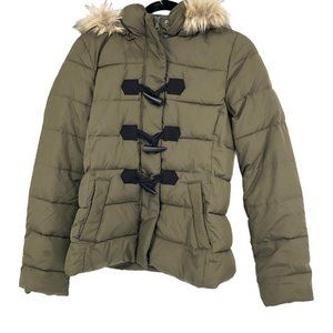 GAP Green Polyester Puffer Jacket | Perfect for Any Occasion